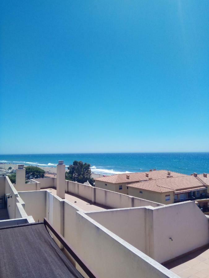 Precioso Atico En Torre De Benagalbon A 20 Metros Del Mar.アパートメント エクステリア 写真